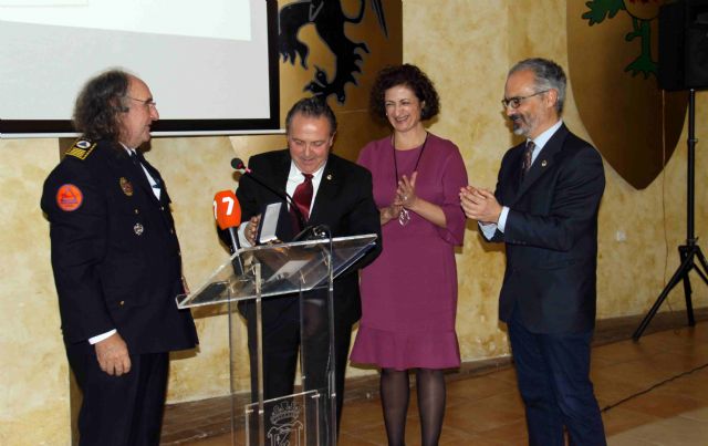 Pedro Antonio Muñoz recibe la Medalla de Oro de la Asociación Nacional de Agrupaciones de Protección Civil